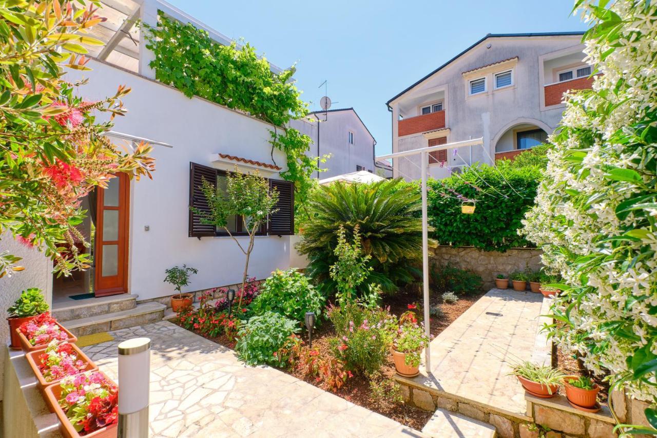 Apartman Mirjana 1 Mali Losinj Exterior photo